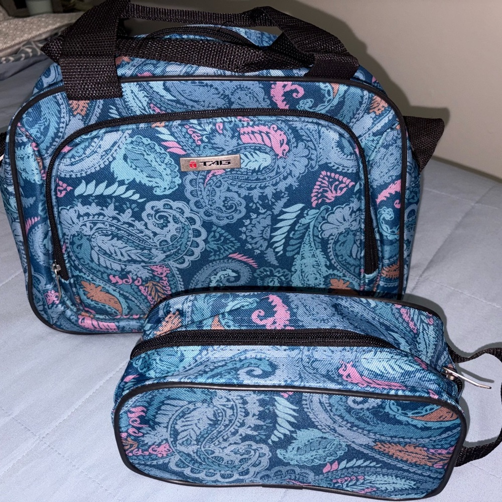 Tag Blue and Pink Paisley Travel Bag Set